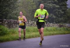 0607 Wharfedale half Mike Robins 355 by Dave Woodhead.jpg